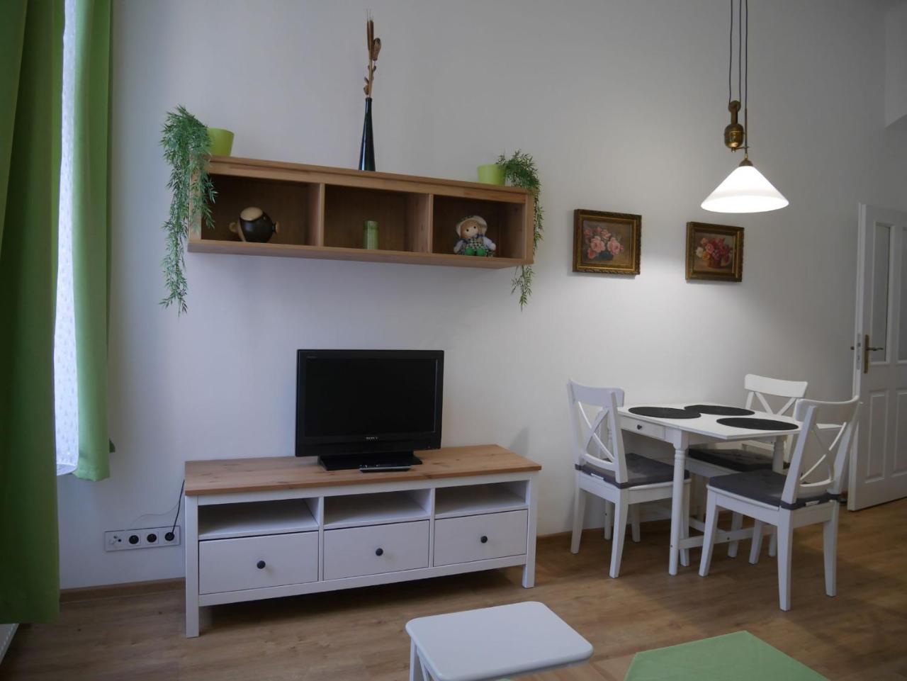 Moskevská 40 Apartamento KLV Exterior foto